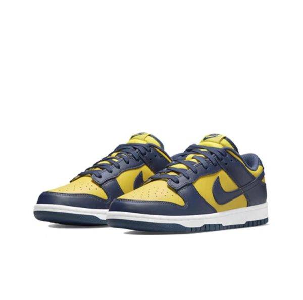 Nike Dunks